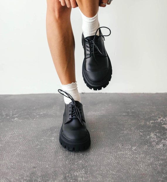 Handmade Black Leather Platform Loafers: Chunky Sole Lace-Up Shoes