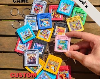 Portachiavi Game Boy – Mini cartuccia personalizzata stampata in 3D con etichette e colori – Accessorio per giocatori retrò – Regalo geek personalizzato