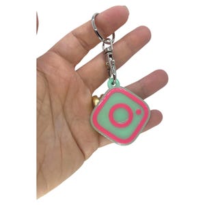 NFC-TAG-Schlüsselanhänger für Facebook, Instagram, Tiktok und andere soziale Kanäle mit Chipkarte, ideal für Ihr Unternehmen oder als Geschenk