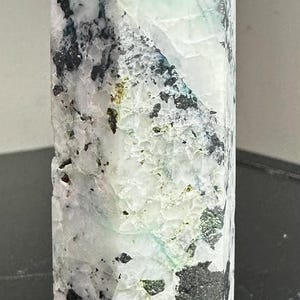Kiwi Jasper Tower: 3.5 Inch Crystal