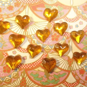 12 Vintage West German Glass 8.5mm Faceted Garnet Heart Stones