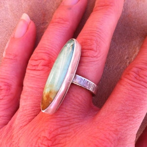 Turquoise and Hammered Silver Ring image 3