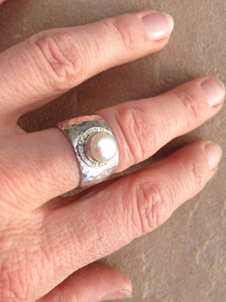 Wide silver hammered band with white pearl image 3