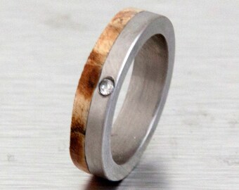 Diamanten verlovingsring: titaniumhouten band, handgemaakte moerbeiring