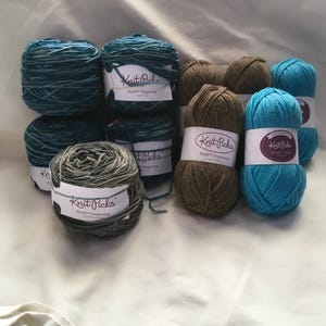 Knit Picks Stroll Fingering 75/25, superwash wool, nylon, Hand painted