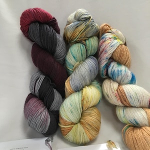 Expression Fiber Arts, Calcetín CashSilk, Fingering 75/15/10 lana, cachemira, seda