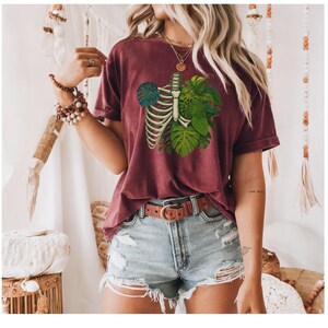 Skeleton Plant Body T-shirt, Plant Lover Shirt, Plant Gift, Plant Lover Gift, Plant Mom, Monstera Tee, Plant Graphic Shirt, Plant Lady Gift
