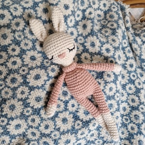 Crochet pattern in english for this Bunny Stuffie in PJs, supercute and fun comforter, lovey, plushie, toy, doll, lovey