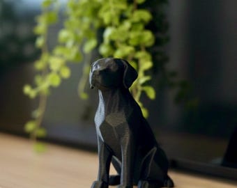 Geometric Labrador Figurine – Modern Dog Sculpture for Decoration | Personalized Dog Gift & Pet Memorial Statue | Low Poly Design
