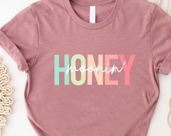 Honeymoon Tshirt, Honeymoonin Shirt, Just Married Shirts, Honeymoon Gift, Newlyweds Tshirt, Couple Wedding Gift, Honeymoon Tee Fir Bride