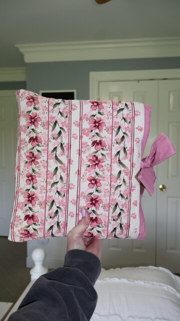 XL Vintage Fabric Pink Floral Quilted Bow Bible/Book Bag I Quilted Bible/Book Sleeve