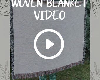 Video av vävd filt med fransar, video av vävd filt med vidöppna trädgårdsbuskar, riktig video med hel framsida, Etsy-video av POD-säljare (digital MP4)