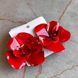 Pendientes de flores rojas llamativas / Pendientes florales llamativos / Pendientes de esmalte extragrandes / Regalo para ella / Pendientes de estilo retro
