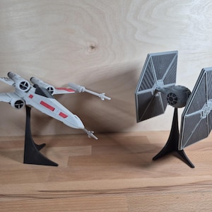 X-wing and Tie fighter Combo display models and building kit