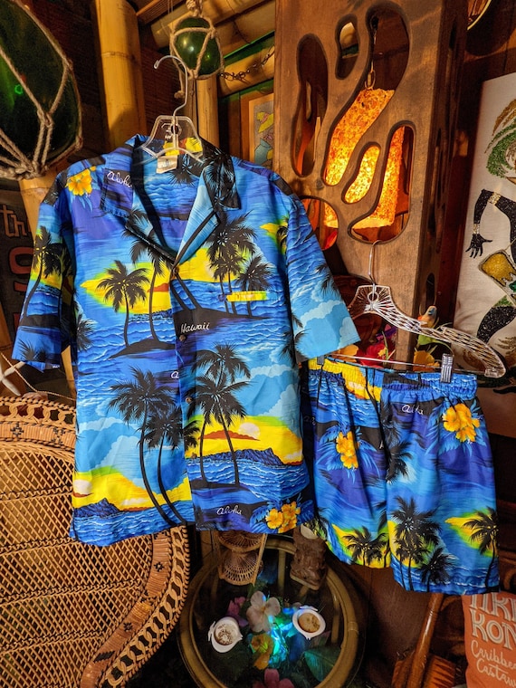 Vintage Hawaiian Mens Cabana Set 1970s ROYAL CREAT