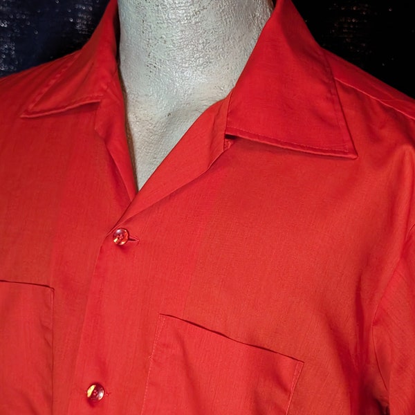 Vintage 1960s Mens Red Short Sleeve Shirt 1970s Arrow Dectron Mod 70s 60s Large