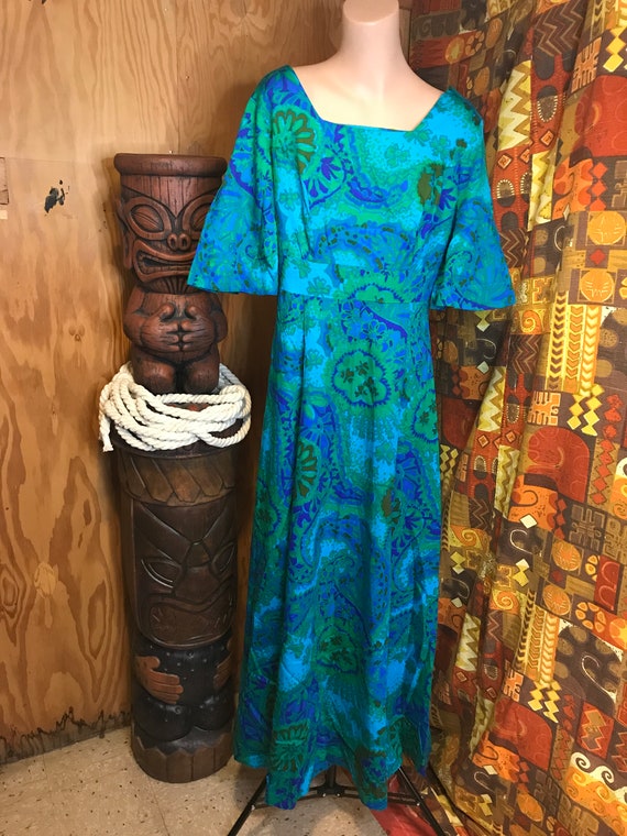 1960s Womans PENNEYS Hawaii Vintage Hawaiian Dress