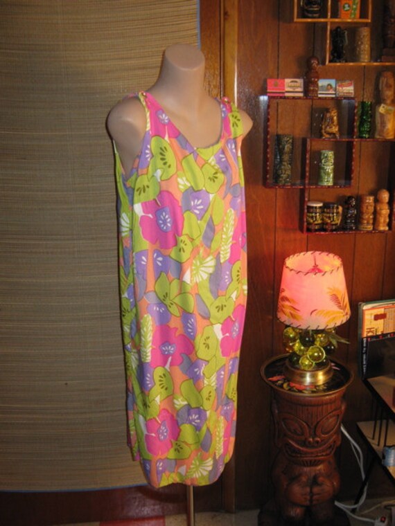 Vintage Rayon 1940s Hawaiian Shift Dress Tiki 1950