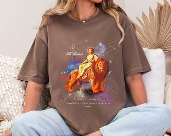 Leo Zodiac Lion Illustration T-Shirt | Astrological Constellation Design