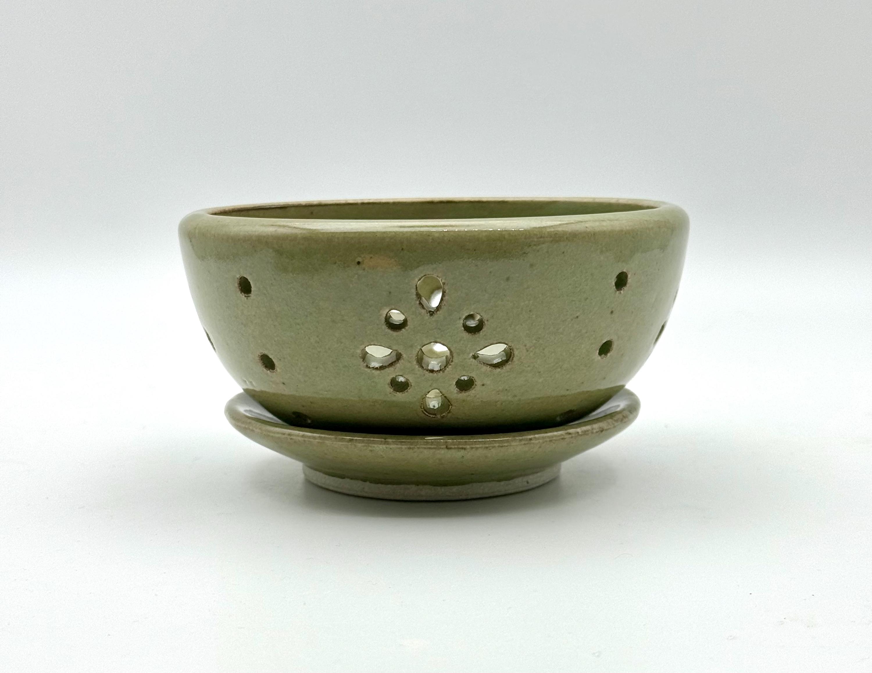 Handmade Berry Bowl – Small Ceramic Colander, Hand-thrown Pottery Rinse ...