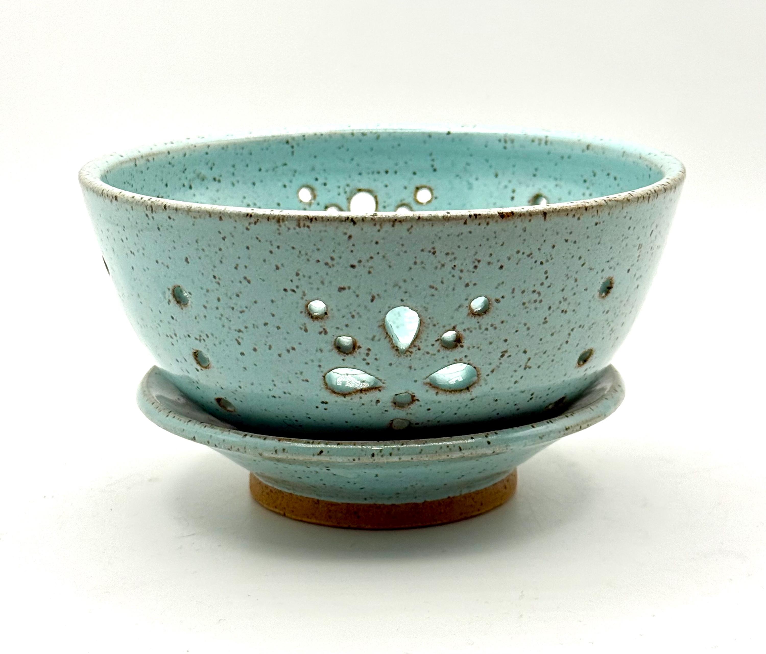 Handmade Berry Bowl – Small Ceramic Colander, Hand-thrown Pottery Rinse ...