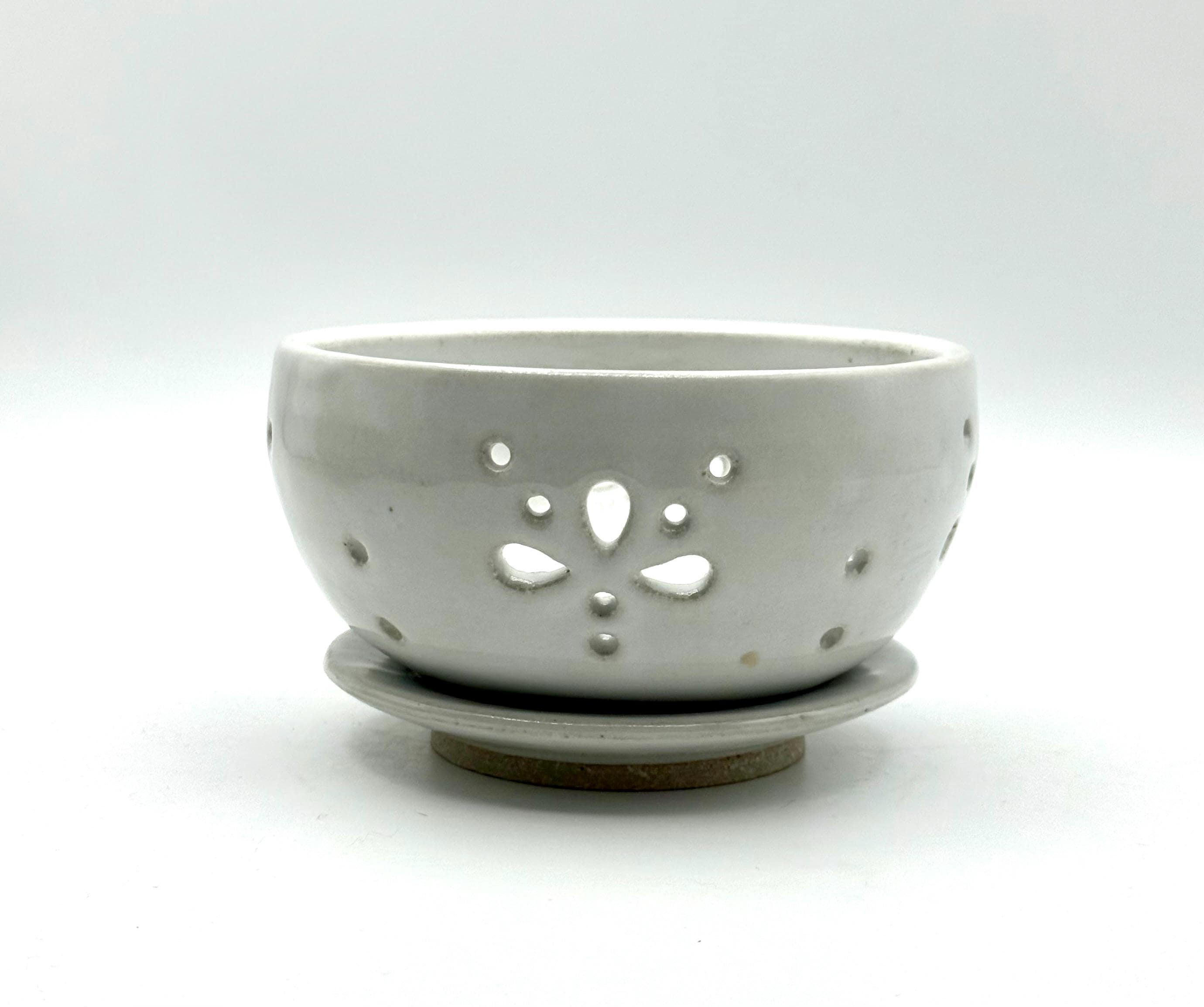 Handmade Berry Bowl – Small Ceramic Colander, Hand-thrown Pottery Rinse ...