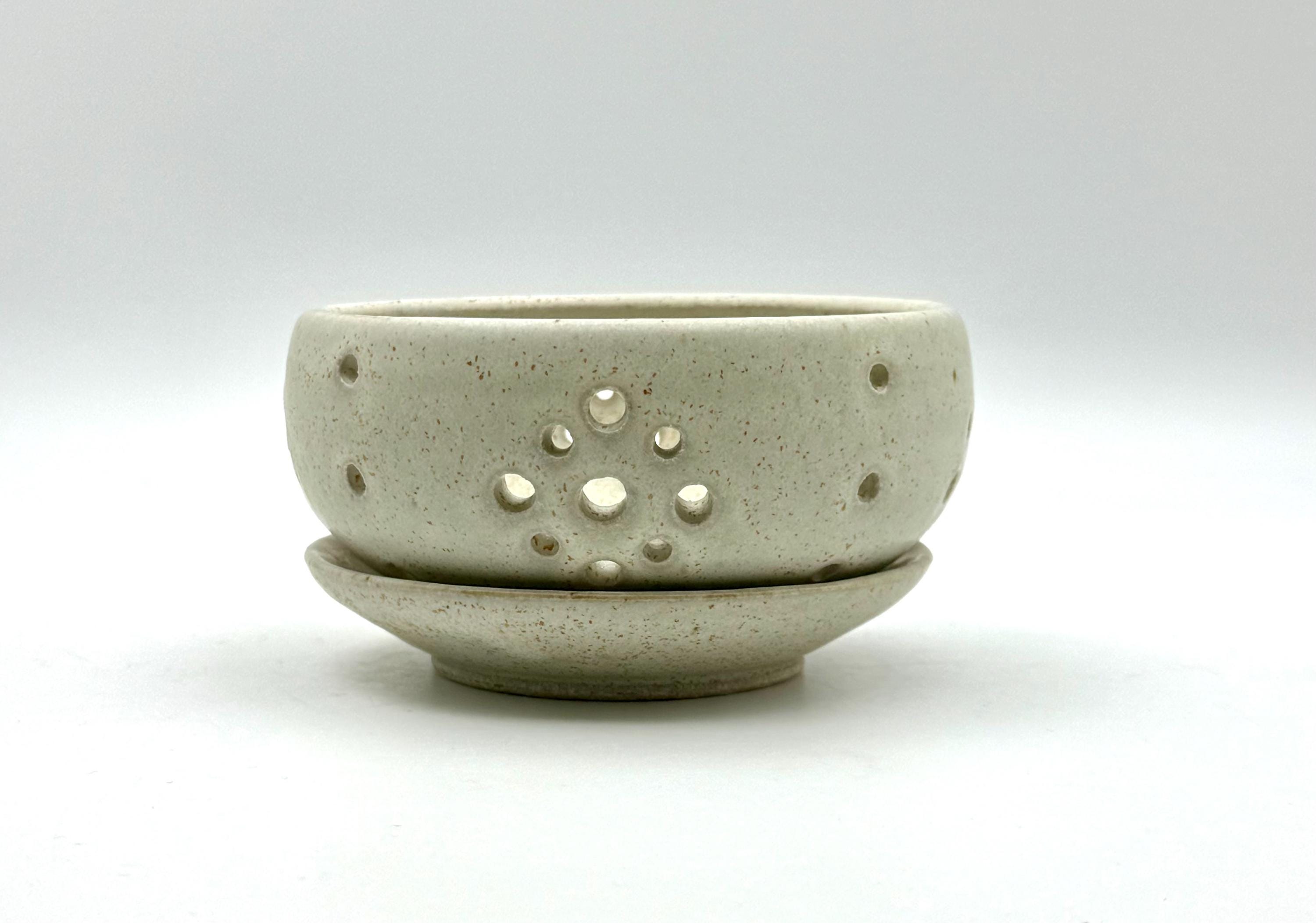 Handmade Berry Bowl – Small Ceramic Colander, Hand-thrown Pottery Rinse ...