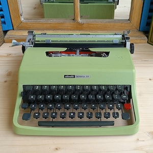 Olivetti typewriter - Etsy 日本