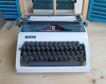 Cyrillic Erika typewriter. Serviced and fully functional.