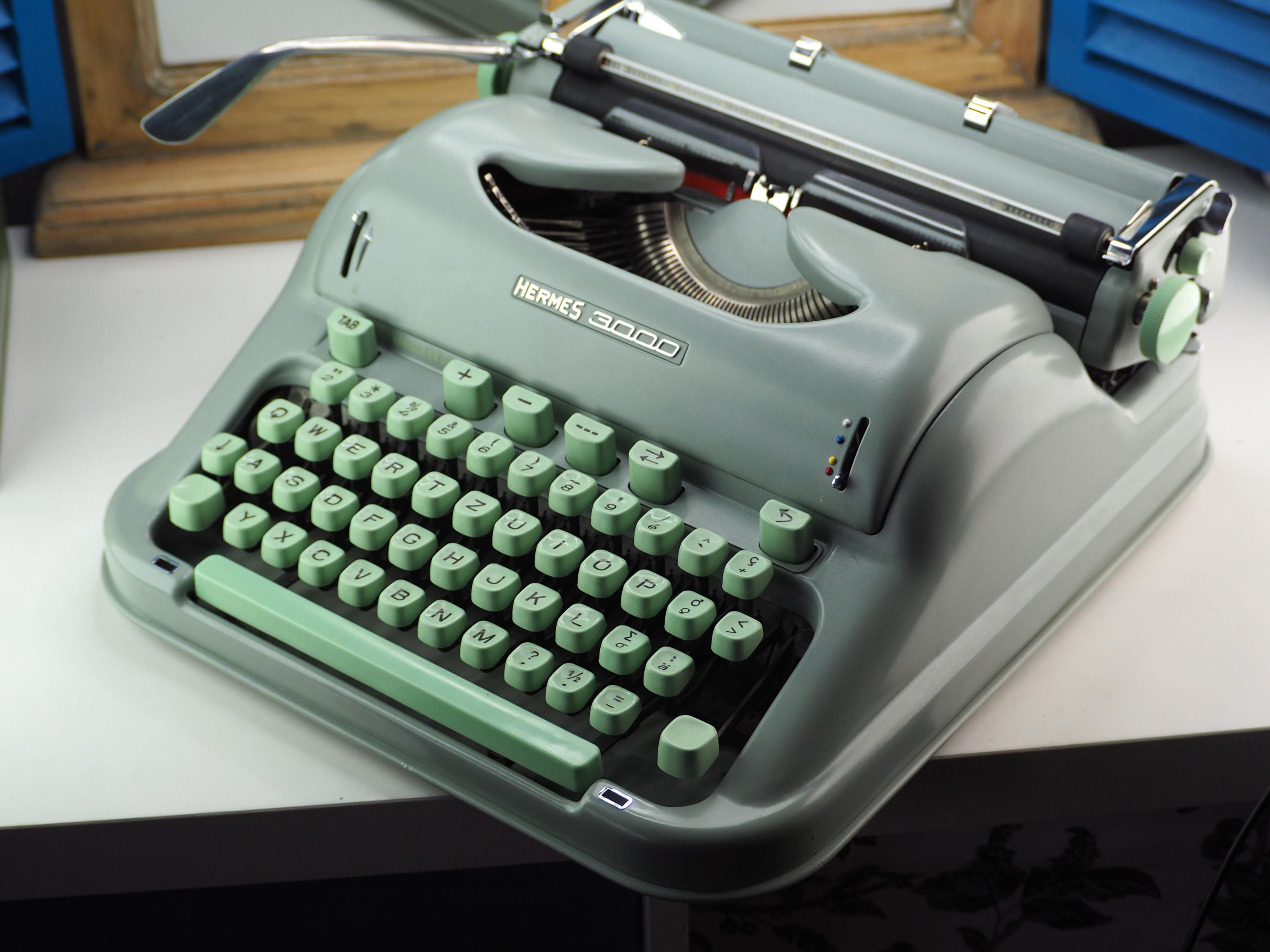 Hermes 3000 typewriter - Etsy 日本