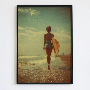 Vintage Surfer Girl Poster: Retro Beach Art Print (Digital Download
