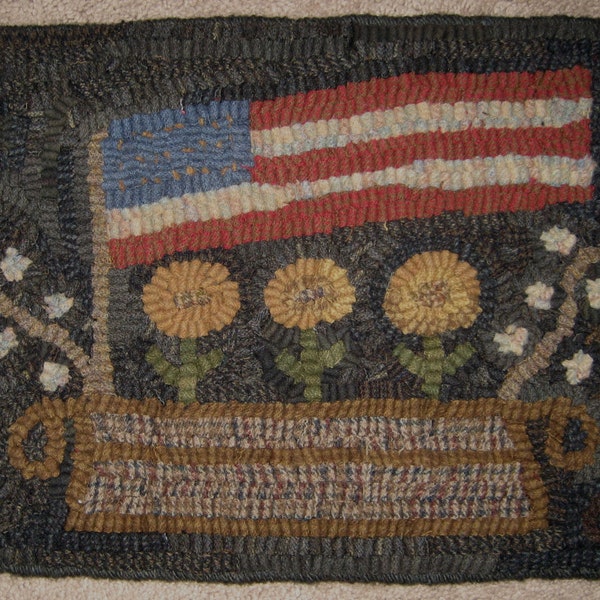 Primitive Rug Hooking Pattern-Americana Flag and Flowers