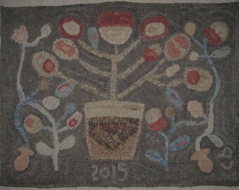Primitive Rug Hooking Pattern- Pot of Flowers