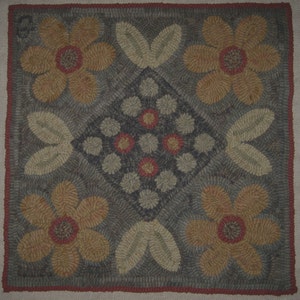 Primitive Rug Hooking Pattern-Corner Blooms