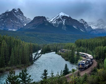 Rocky Mountaineer Train Art, Morant's Curve Photo Print, Canadian Rockies Wall Art,Luxury Tourist Train Poster,Banff Alberta Decor,Rail Gift