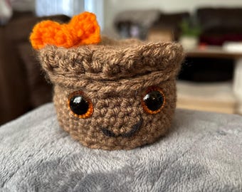 Peanut Butter Cup Amigurumi Crochet Pattern – Beginner Friendly Plush (PDF Pattern)