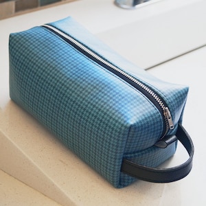 Vintage GTO Dopp Kit, Made of 1960s Blue Houndsthooth American Car Vinyl, Plaid Shave Kit, Mens Travel Toiletry Bag, Upcycled, Repurposed