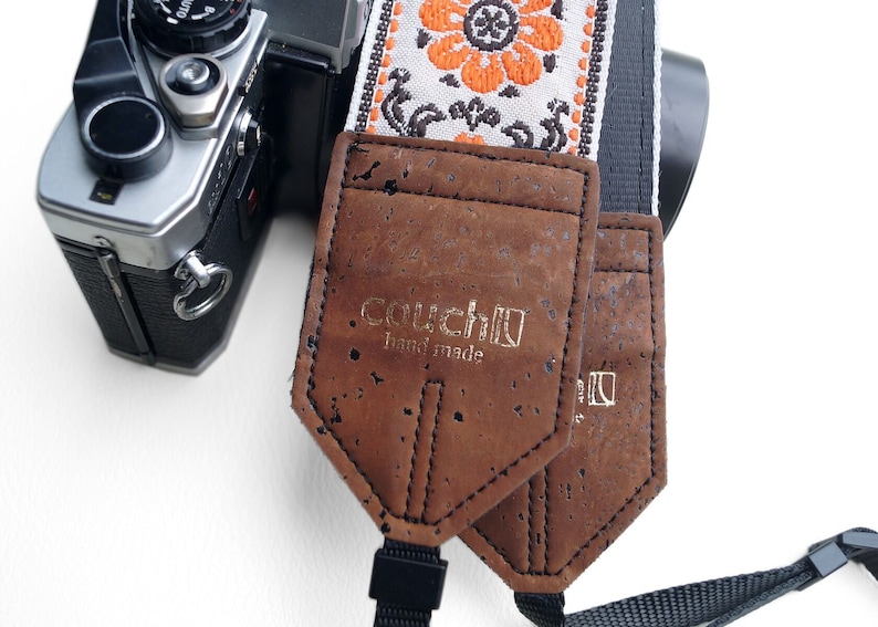 Cork And Orange Flowers Camera Strap, Made of Vintage 70s Fabric, Recycled Seatbelt and Vegan Cork Leather image 3