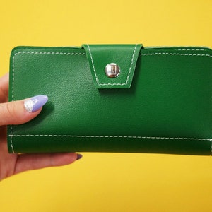 Kelly Green - Cartera larga para mujer, para chequera, teléfono, facturas, recibos, broche y cremallera, hecha a mano en EE. UU.