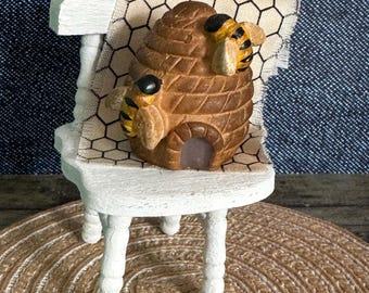 Decoración de jardín con forma de abeja de miel en miniatura para casa de muñecas