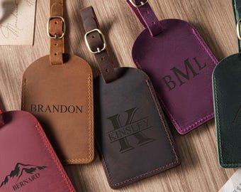 Etiqueta de equipaje de cuero personalizada, etiqueta de equipaje de cuero grabada, accesorios de viaje personalizados, regalo para padrinos de boda, recuerdos de boda, regalo para él.