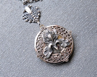 NEW Iris Victorian Locket, Iris Flower Locket, Flower Locket, Silver Locket, enchantedlockets