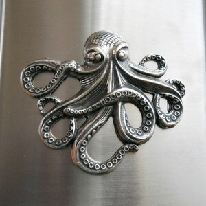 Flask, 8 Oz. Steampunk Octopus Silver Flask , Gentleman's or Lady's Liquor Flask image 3