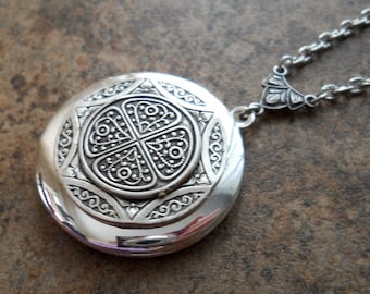 Celtic Splendor Locket, Silver Celtic Locket. Celtic Locket, silver locket, celtic locket, celtic, locket, irish locket, irish celtic