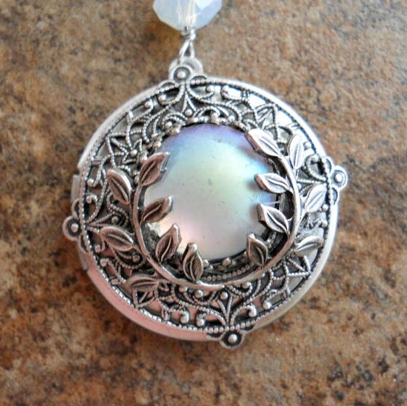 Moonstruck Locket, Original Design by Enchanted Lockets image 2