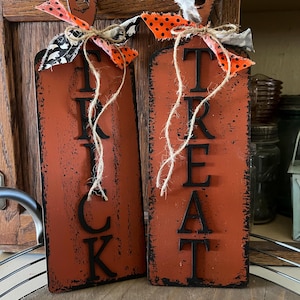 Trick or Treat cutting boards, Halloween decor, rustic fall decoration, farmhouse decor, prim