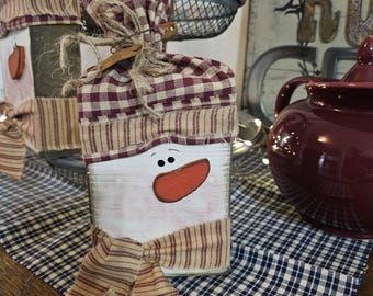Muñeco de nieve de madera reciclada, decoración de temporada, decoración del hogar
