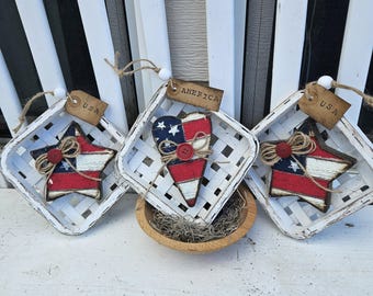Americana Patriotic Tobacco basket star or heart ornament.