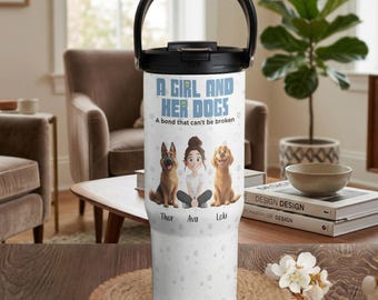 Bicchiere personalizzato "Una ragazza e i suoi cani", tazza da viaggio personalizzata da 887 ml con manico, regalo divertente e animato per amanti dei cani, regalo per animali domestici che simboleggiano un legame indissolubile.