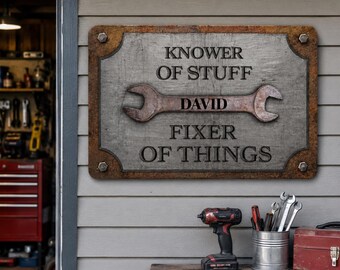 Targa in metallo personalizzata "Esperto di cose - Tuttofare", decorazione personalizzata per garage, targa da tuttofare, decorazione per officina/tana di papà, regalo per lui